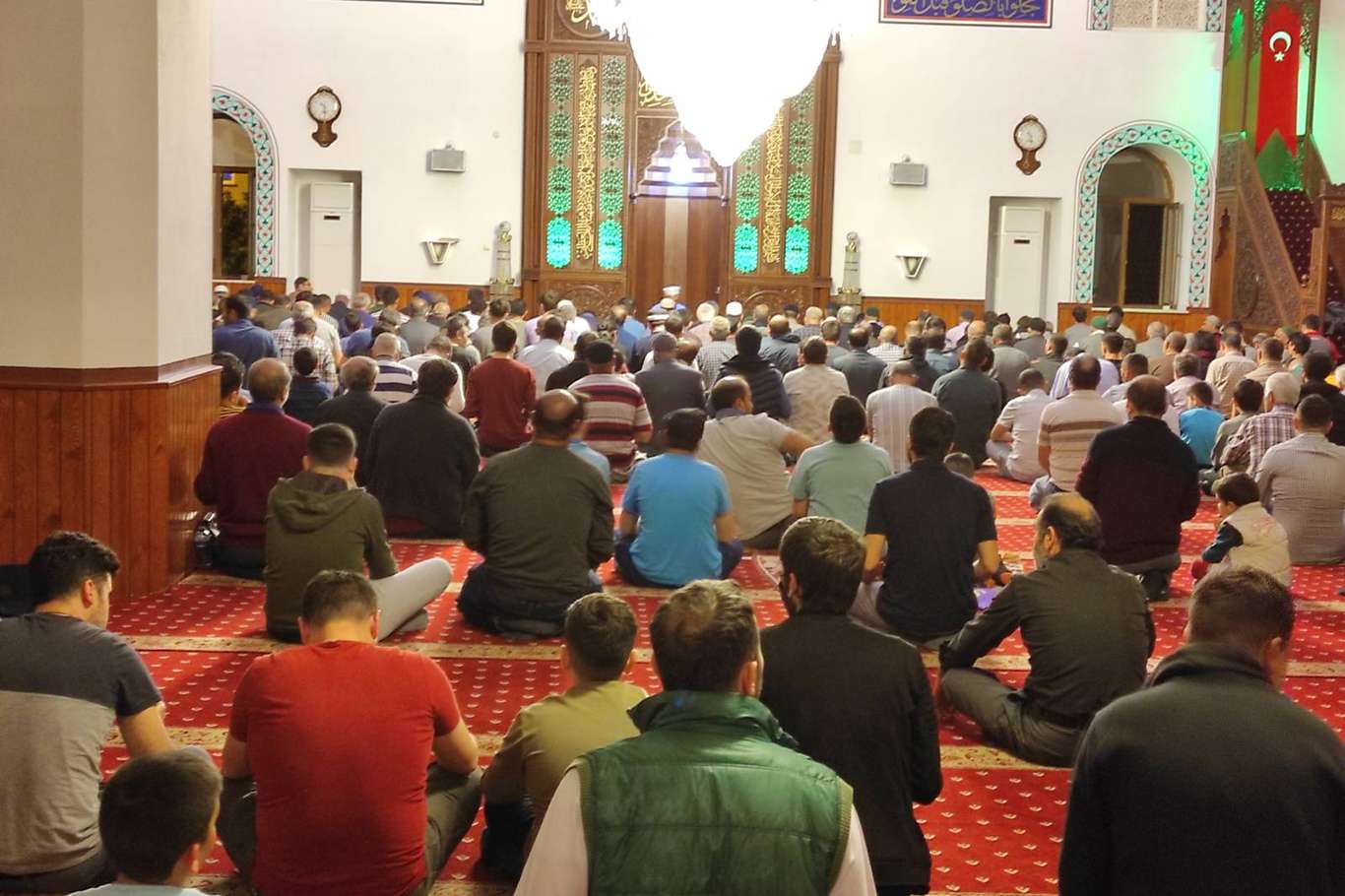 Bursa’da Kadir Gecesi'nde camiler doldu taştı Bursa’da Kadir Gecesi'nde camiler doldu taştı